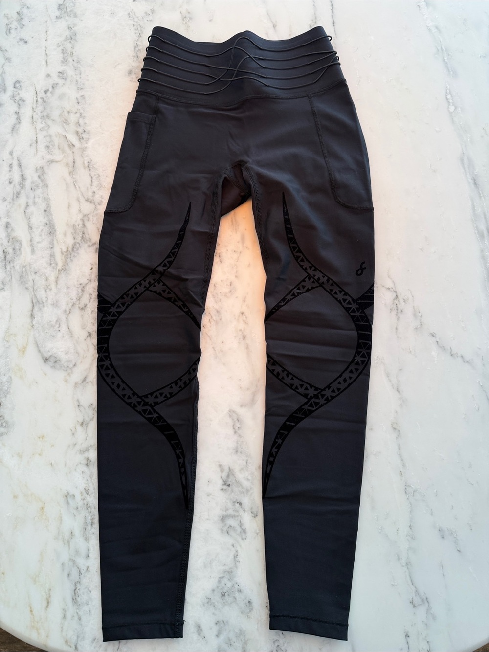 Performance Leggings with Subtle Graphic , elastic bands for tight waist..NWOT - Picture 2 of 6